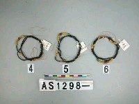 藏品(珠串銅環腕飾)的圖片